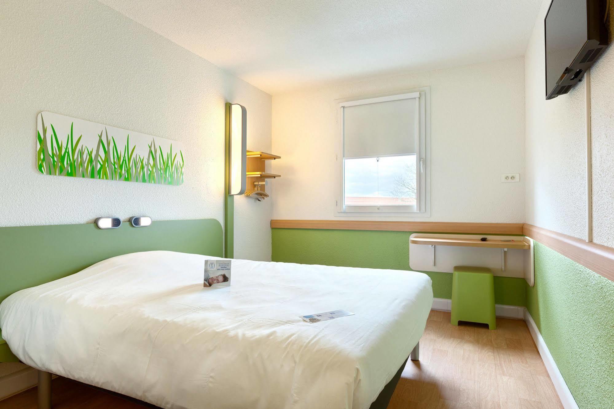 Ibis Budget La Roche Sur Yon Vendespace Mouilleron-le-Captif Ngoại thất bức ảnh